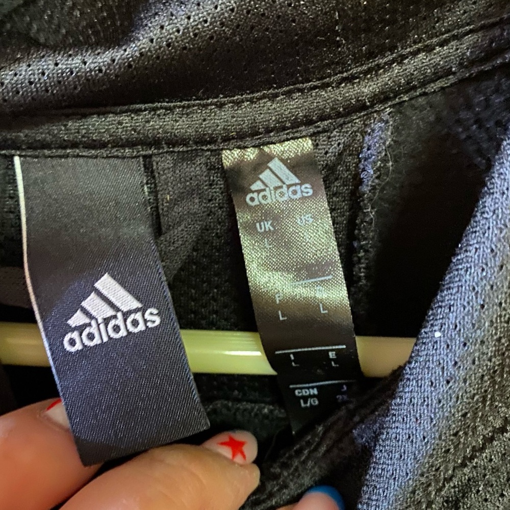 Gently used mens large adidas sweatshirt. - Picture 3 of 11